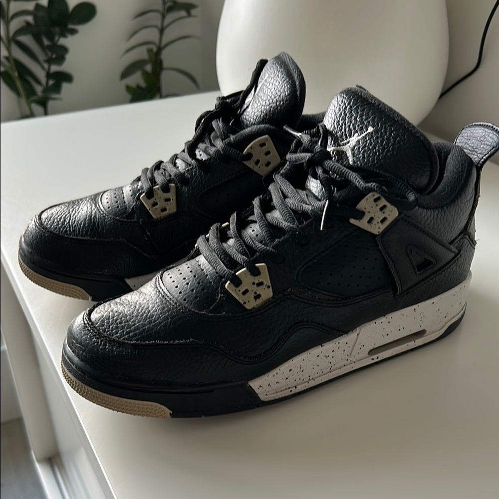 Air Jordan 4